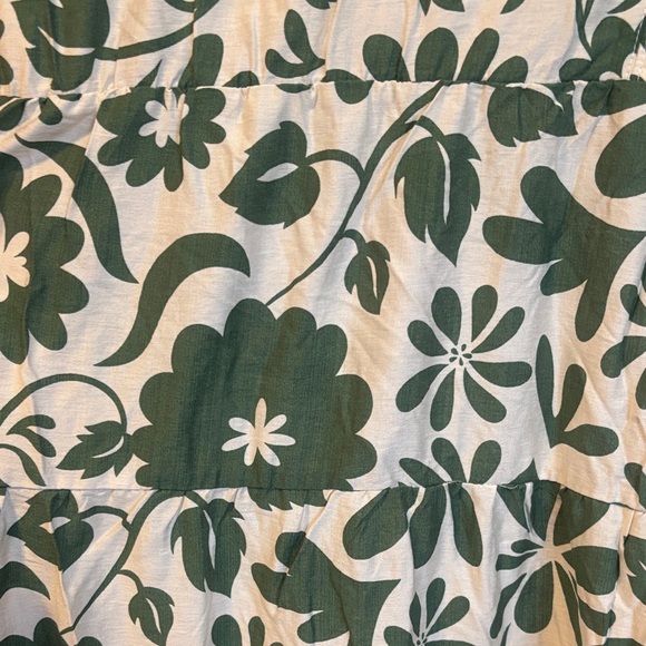 NWOT-Floral Green and White Women's Maxi  Dress - Picture 6 of 9